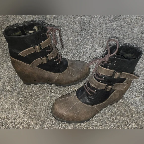 Not Rated Hermione Wedge Boot By The Buckle Womens Size 8.5 Black And Brown - Picture 5 of 12